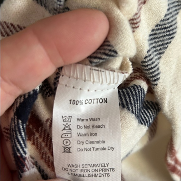 Ladies Plaid Button-Up flannel Shirt NNT colors- cream, dark navy blue & rust - Picture 9 of 9